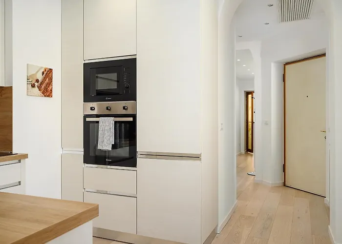 Nightlife Διαμέρισμα *